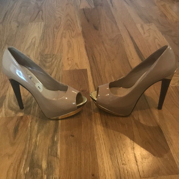 New Pumps by Jessica Simpson - Picture 2 of 4